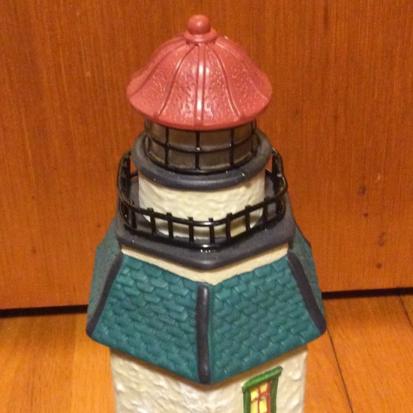 Vintage Santa’s Workbench knightsbridge Lighthouse - Picture 2 of 13